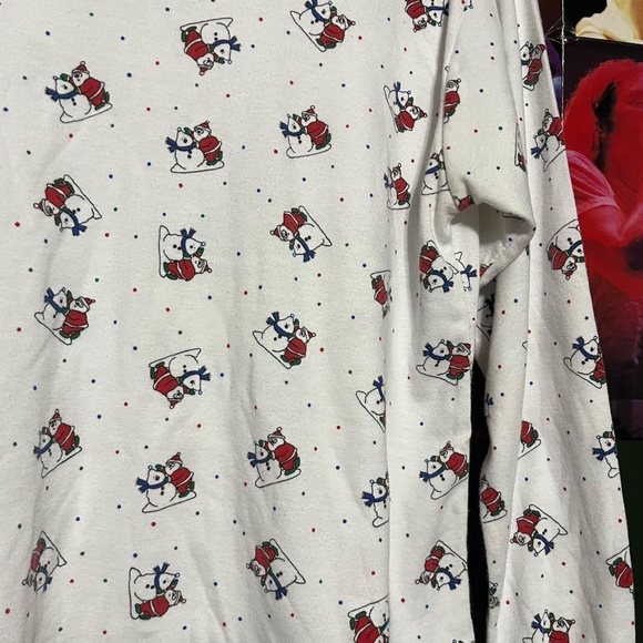 Vintage 90s Christmas white long sleeve turtleneck top. Santa building a snowman - Picture 3 of 4